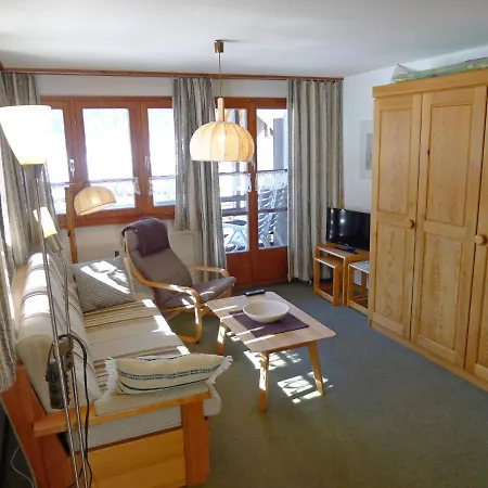 Aragon M86 By Interhome