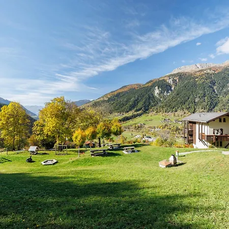 Aragon M86 By Interhome